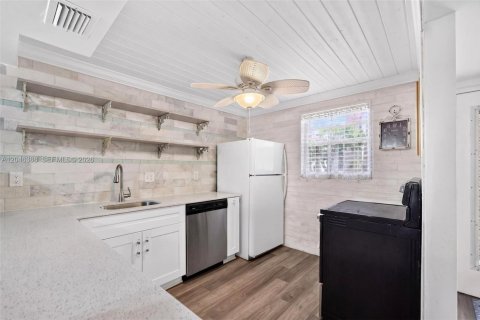 Condo in Margate, Florida, 1 bedroom  № 2185952