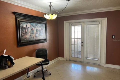 Commercial property in Tampa, Florida 125.23 sq.m. № 1821405 - photo 6