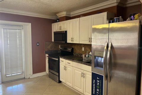 Commercial property in Tampa, Florida 125.23 sq.m. № 1821405 - photo 8