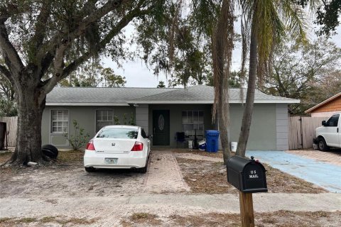 Commercial property in Tampa, Florida 125.23 sq.m. № 1821405 - photo 1