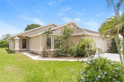 Villa ou maison à louer à Orlando, Floride: 3 chambres, 142.7 m2 № 2258197 - photo 3