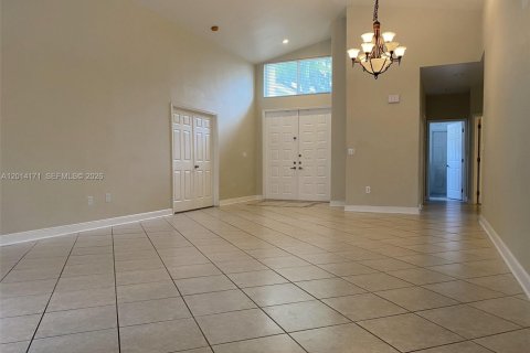 Casa en Hollywood, Florida 3 dormitorios, 255.39 m2 № 2076206