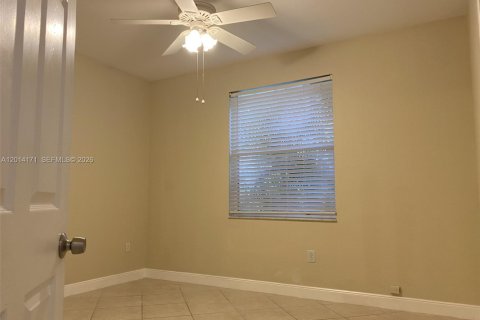 Casa en alquiler en Hollywood, Florida, 3 dormitorios, 255.39 m2 № 2076206 - foto 25