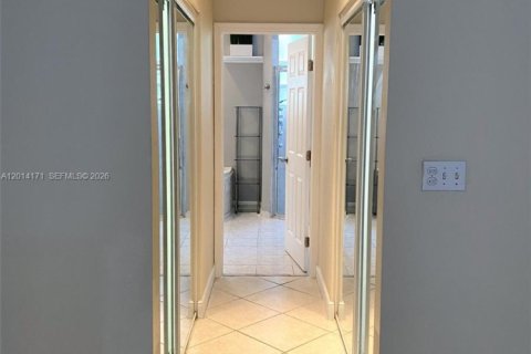 Casa en alquiler en Hollywood, Florida, 3 dormitorios, 255.39 m2 № 2076206 - foto 14