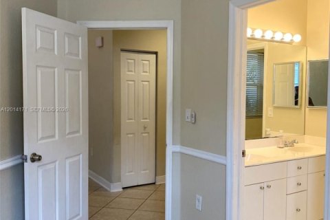 Casa en alquiler en Hollywood, Florida, 3 dormitorios, 255.39 m2 № 2076206 - foto 22
