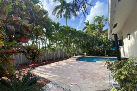 Casa en alquiler en Hollywood, Florida, 3 dormitorios, 255.39 m2 № 2076206 - foto 29