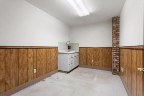 Immobilier commercial à louer à Gainesville, Floride: 423.45 m2 № 2134003 - photo 9