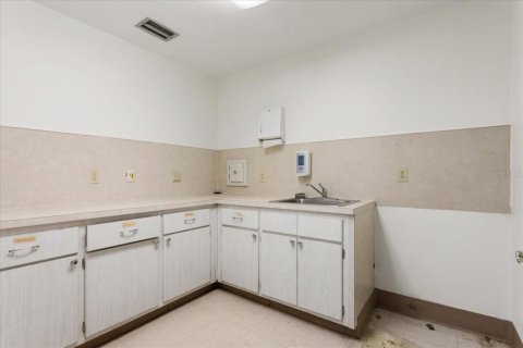 Immobilier commercial à louer à Gainesville, Floride: 423.45 m2 № 2134003 - photo 11
