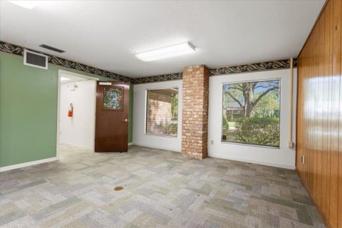 Immobilier commercial à louer à Gainesville, Floride: 423.45 m2 № 2134003 - photo 5