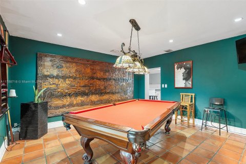 House in Biscayne Park, Florida 4 bedrooms, 124.02 sq.m. № 1704923 - photo 23