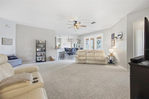 Casa en venta en Ocala, Florida, 4 dormitorios, 212.37 m2 № 2123426 - foto 17