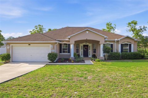Casa en Ocala, Florida 4 dormitorios, 212.37 m2 № 2123426