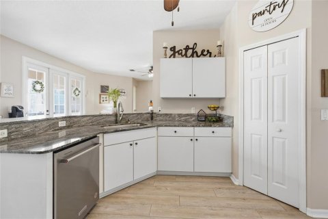 Casa en venta en Ocala, Florida, 4 dormitorios, 212.37 m2 № 2123426 - foto 8