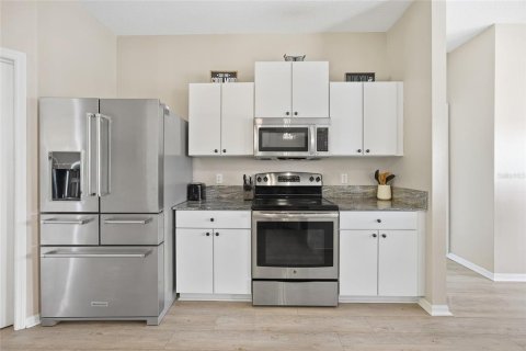 Casa en venta en Ocala, Florida, 4 dormitorios, 212.37 m2 № 2123426 - foto 7