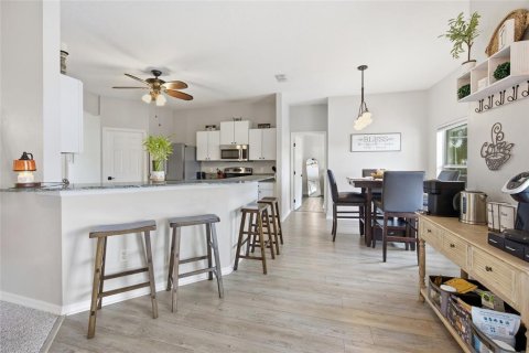 Casa en venta en Ocala, Florida, 4 dormitorios, 212.37 m2 № 2123426 - foto 9