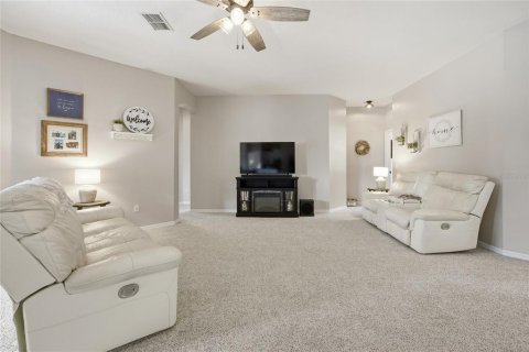 Casa en venta en Ocala, Florida, 4 dormitorios, 212.37 m2 № 2123426 - foto 18