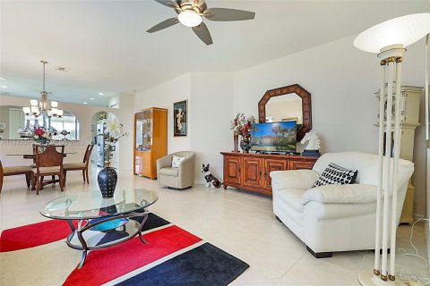 Купить виллу или дом в Уэст-Палм-Бич, Флорида 3 спальни, 167.5м2, № 1997132 - фото 7