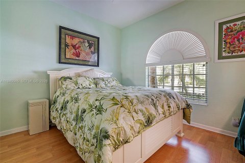 Купить виллу или дом в Уэст-Палм-Бич, Флорида 3 спальни, 167.5м2, № 1997132 - фото 25