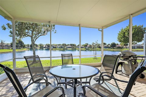 Купить виллу или дом в Уэст-Палм-Бич, Флорида 3 спальни, 167.5м2, № 1997132 - фото 17