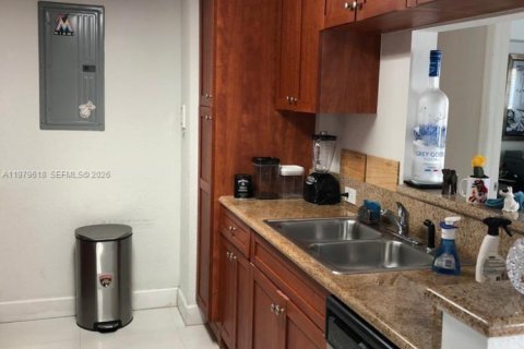 Купить кондоминиум в Майами, Флорида 2 спальни, 91.42м2, № 2043808 - фото 7