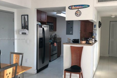 Купить кондоминиум в Майами, Флорида 2 спальни, 91.42м2, № 2043808 - фото 5