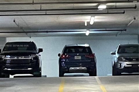 Купить кондоминиум в Майами, Флорида 2 спальни, 91.42м2, № 2043808 - фото 16