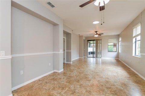 Casa en venta en Kissimmee, Florida, 2 dormitorios, 143.81 m2 № 1680281 - foto 3