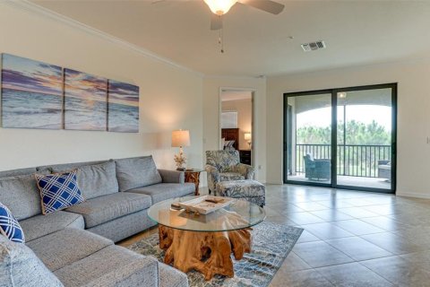 Condo in Lakewood Ranch, Florida, 3 bedrooms in LAKEWOOD NATIONAL  № 624039 - photo 6