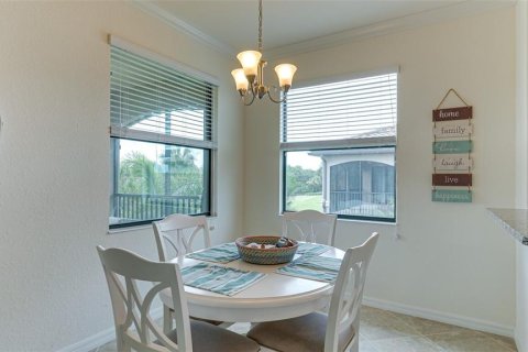Condo in Lakewood Ranch, Florida, 3 bedrooms in LAKEWOOD NATIONAL  № 624039 - photo 9