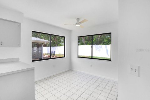 House in Lakeland, Florida 2 bedrooms, 126.9 sq.m. № 2200120 - photo 14