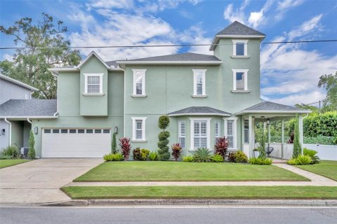 House in Orlando, Florida 3 bedrooms, 171.96 sq.m. № 1899243 - photo 2