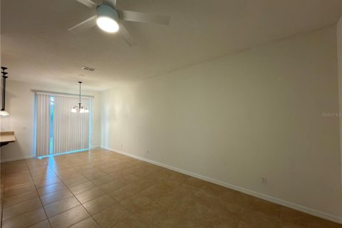 Touwnhouse à louer à Sanford, Floride: 3 chambres, 138.33 m2 № 2147938 - photo 4