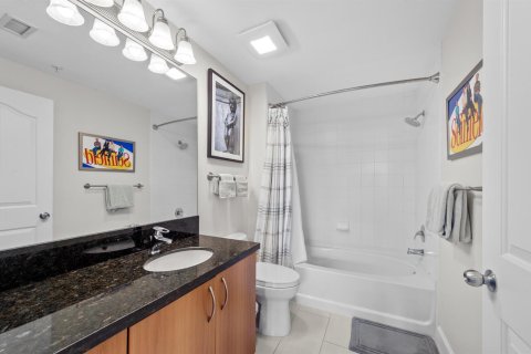 Condo in Delray Beach, Florida, 2 bedrooms  № 2190718 - photo 15