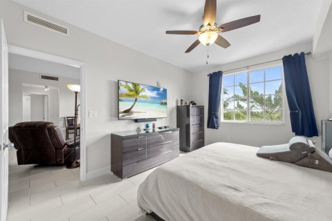 Condo in Delray Beach, Florida, 2 bedrooms  № 2190718 - photo 14