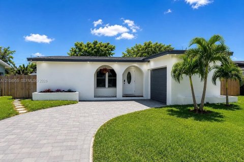 Villa ou maison à Sunrise, Floride 3 chambres, 115.85 m2 № 2422257