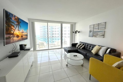 Купить кондоминиум в Майами-Бич, Флорида 2 спальни, 95.69м2, № 1984941 - фото 3