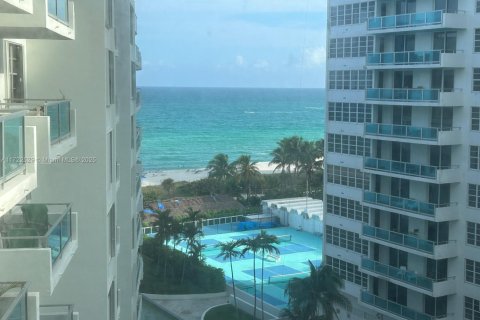 Купить кондоминиум в Майами-Бич, Флорида 2 спальни, 95.69м2, № 1984941 - фото 13