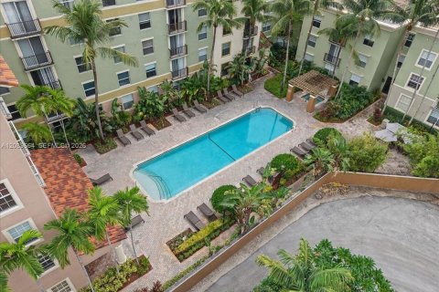 Copropriété à louer à Hollywood, Floride: 1 chambre, 68.38 m2 № 2397338 - photo 6
