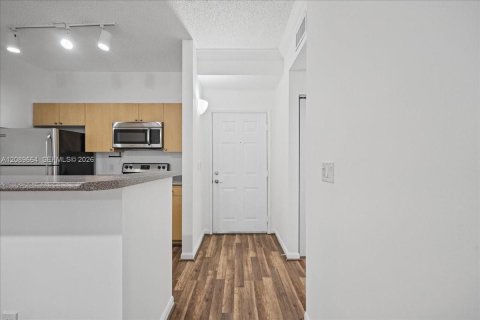 Copropriété à louer à Hollywood, Floride: 1 chambre, 68.38 m2 № 2397338 - photo 9