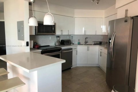 Снять в аренду кондоминиум в Майами-Бич, Флорида 3 спальни, 126.35м2, № 1960321 - фото 7