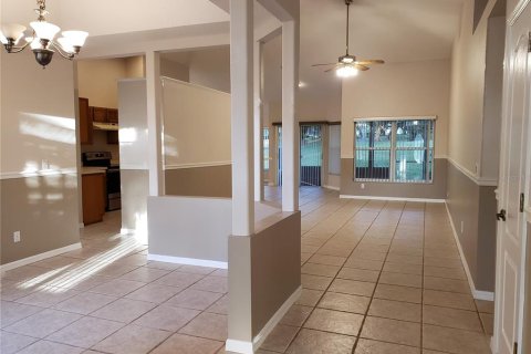 Casa en alquiler en Apopka, Florida, 4 dormitorios, 190.17 m2 № 2197516 - foto 3