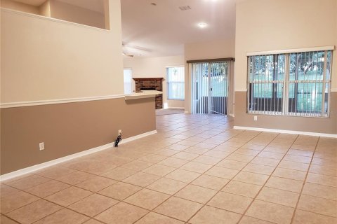 Casa en alquiler en Apopka, Florida, 4 dormitorios, 190.17 m2 № 2197516 - foto 4