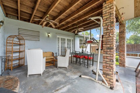 House in Cutler Bay, Florida 5 bedrooms, 197.88 sq.m. № 1833966 - photo 29