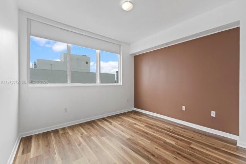 Купить кондоминиум в Майами, Флорида 2 спальни, 111.76м2, № 2044870 - фото 17