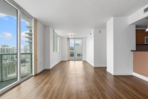 Кондоминиум с 2 спальнями в Майами, Флорида № 2044870