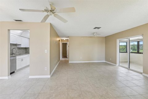 Villa ou maison à vendre à Largo, Floride: 2 chambres, 92.9 m2 № 2148116 - photo 4