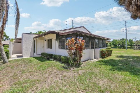 Villa ou maison à vendre à Largo, Floride: 2 chambres, 92.9 m2 № 2148116 - photo 26