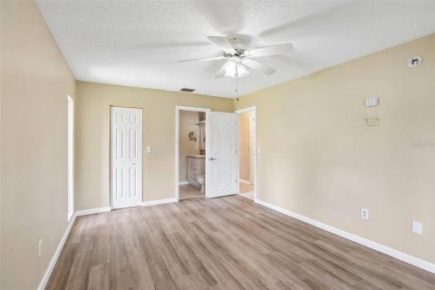 Villa ou maison à vendre à Largo, Floride: 2 chambres, 92.9 m2 № 2148116 - photo 15