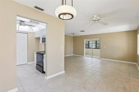Villa ou maison à vendre à Largo, Floride: 2 chambres, 92.9 m2 № 2148116 - photo 8
