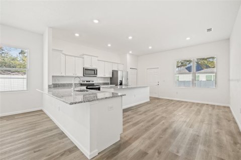 House in Tampa, Florida 3 bedrooms, 202.53 sq.m. № 1733744 - photo 14